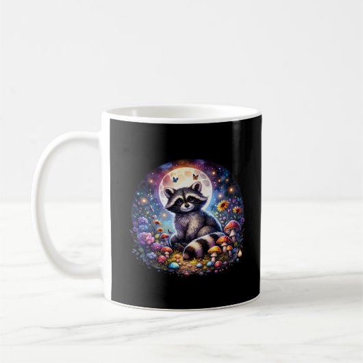 Whimsigoth Raccoon durch Mondlicht, Niedlicher far Kaffeetasse (Links)