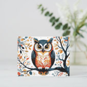 Whimsikale Eule auf dem Baumzweig Postkarte (Stehend Vorderseite)