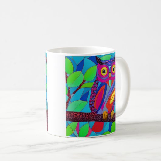Whimsikale Eule mit bunten Federn Kaffeetasse (VorderseiteRechts)