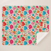 Whimsikale Kokettherzen und Blume Monogramm Sherpadecke (Vorderseite (Horizontal))