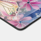 Whimsikale Schmetterlinge und Blume Schreibtischunterlage (Ecke)