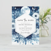 Whimsikale Typografie Moonlit Wedding Save The Date (Stehend Vorderseite)