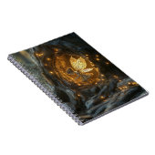 Whimsikales Bild einer Fee im Höhlen eines Baumes Notizblock (Rechte Seite)