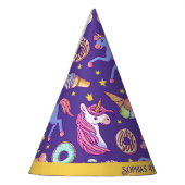 Whimsikalische Fusion von Unicorns, Donuts, Eiscre Partyhütchen (Links)