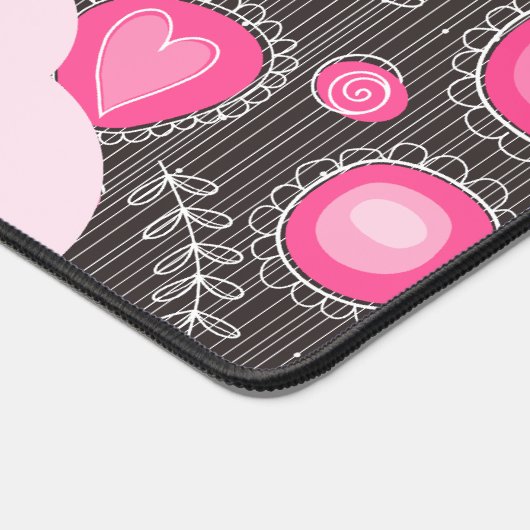 Whimsikalrosa graue Herzen und Blume Blumenname Schreibtischunterlage (Ecke)