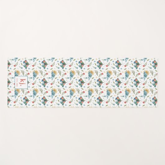 Whimsikische Blumenmotten | Monogramm Yogamatte (Vorderseite (Horizontal))