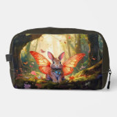 Whimsikisches Hasen in einem verzauberten Wald Waschbeutel (Vorderseite)