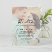 Whimsikkalligraphie verblasstes Foto feiern Einladung (Stehend Vorderseite)