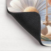 Whimsiksmaus auf einem dunklen Schwung Mousepad (Ecke)