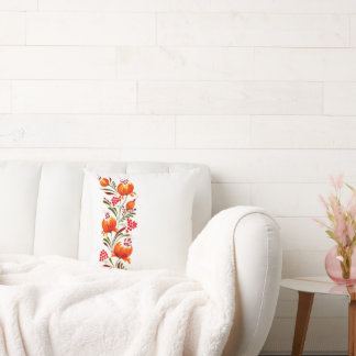 Whimsisch und elegant orange Blume und Beeren Kissen