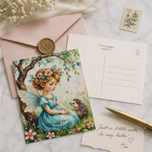 Whimsische Fee mit Igel im verzauberten Garten Postkarte