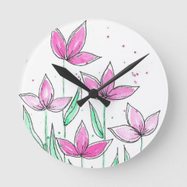 Whimsische rosa Wasserfarben-Blumen Runde Wanduhr