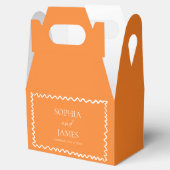 Whimsische Zitrus-Orange-Wellige-Rand-Hochzeit Geschenkschachtel (Geöffnet)
