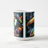 Whimsischer abstrakter Tukane-Vogel personalisiert Kaffeetasse (Mittel)
