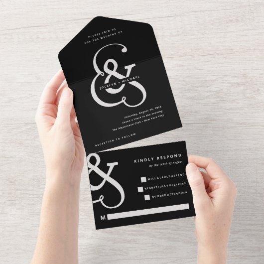 Whimsischer Ampersand | Moody Black Wedding All In One Einladung (Abreißen)
