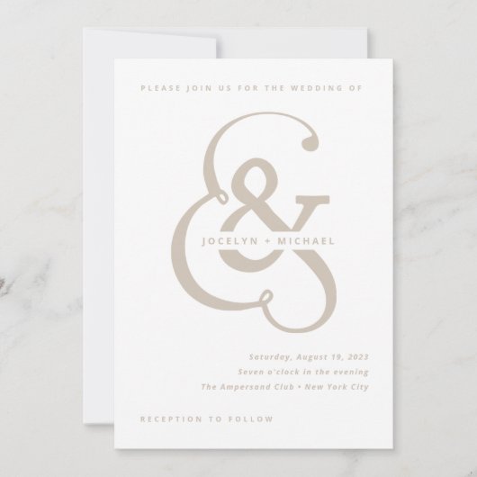 Whimsischer Ampersand | Weiße und beige Hochzeit Einladung (Vorderseite)