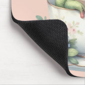 Whimsischer Frosch im Blumenkohl Mousepad (Ecke)