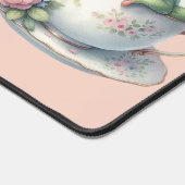 Whimsischer Frosch im Blumenkohl Schreibtischunterlage (Ecke)