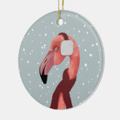Whimsischer, gemütlicher Winter Flamingo mit Scarf Keramik Ornament (Links)