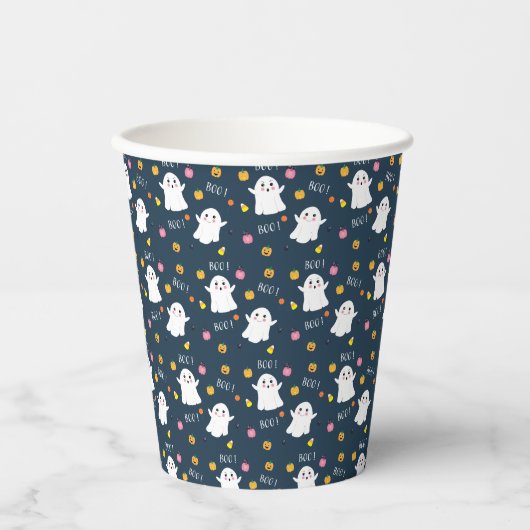 Whimsischer Halloween Ghosts Muster dunkelblau Pappbecher (Vorderseite)