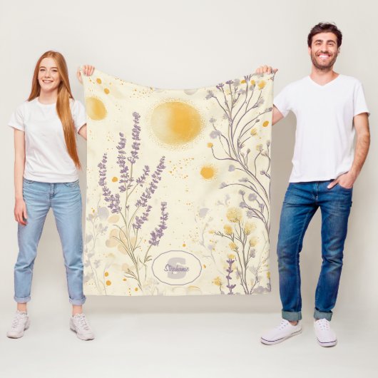 Whimsischer Lavendel und gelbes Blumenmuster Fleecedecke (Beispiel)