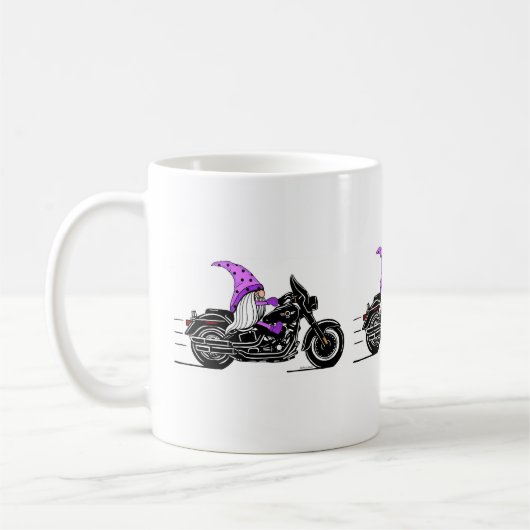 Whimsischer lila Gnome mit Motorrad Kaffeetasse (Links)