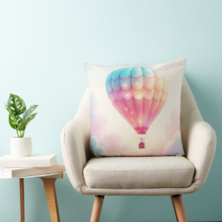 Whimsischer mystischer fliegender Luftballon in he Kissen