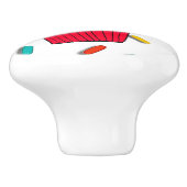 Whimsischer Rotschokolade Cupcake mit Cherry oben Keramikknauf (Seitenansicht)