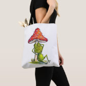 Whimsischer Schlaffrosch unter einem Pilz Tasche (Von Nahem)