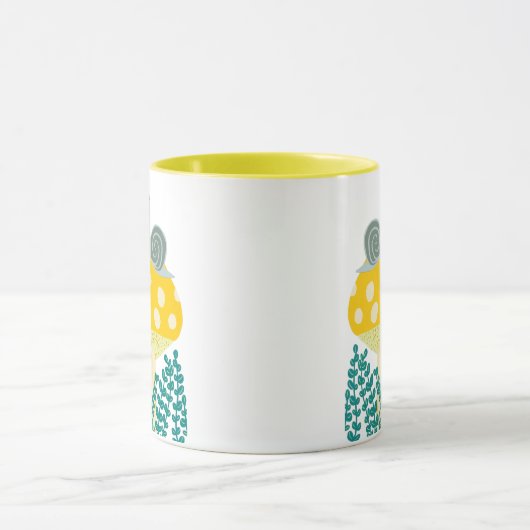 Whimsischer Schnecke auf Magischen Pilz CUSTOM Tasse (Zentrum)