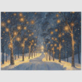 Whimsischer Wald während des Winterabschwungs Seidenpapier (Vorderseite)