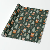 Whimsischer Weihnachtsbaum mit Rotfuchs in Dunkelg Geschenkpapier (Ungerollt)