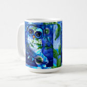 Whimsisches Abstraktes Eule Blaues grünes Blau Kaffeetasse (Vorderseite Links)