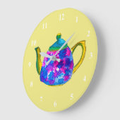 Whimsisches Aquarellteapot Große Wanduhr (Winkel)