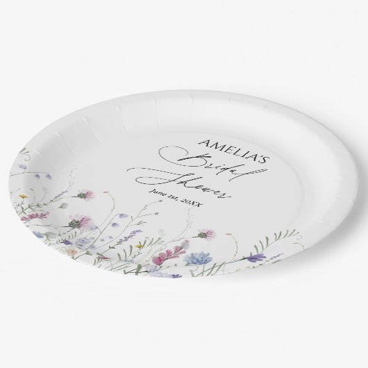 Whimsisches Brautparty Papier Napkins, Lila Pappteller (Schrägansicht)