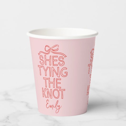 Whimsisches Coquette-Bugkon-Brautparty Pappbecher (Vorderseite)