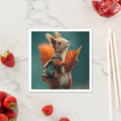 Whimsisches Eichhörnchen mit Rucksack und Herbstle Serviette (Beispiel)