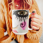 Whimsisches Gesicht Schwarz-weiß Neon Pink Rot Art Tasse<br><div class="desc">Genießen Sie Ihre morgendliche Cupa in dieser lustigen Tasse,  die aus meinem originalen,  Collage Style-Kunstwerk mit fetten,  roten Lippen und zarten Augen und mit Pop von neonrosa,  schwarz und weiß,  lila,  blau und ein wenig Graffiti-Gefühl erstellt wurde.</div>