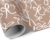 Whimsisches Niedliches White Choco Bows Muster Han Geschenkpapier (Rolleneckpunkt)