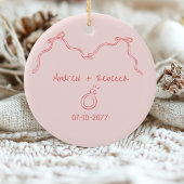 Whimsisches Paar verlobt handgezeichnete Doodle Ke Keramik Ornament