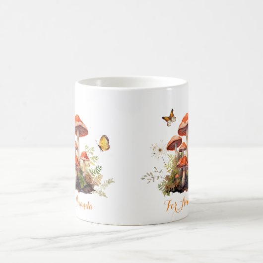 Whimsisches Pilz Wasserfarbe Personalisiert Name Kaffeetasse (Mittel)