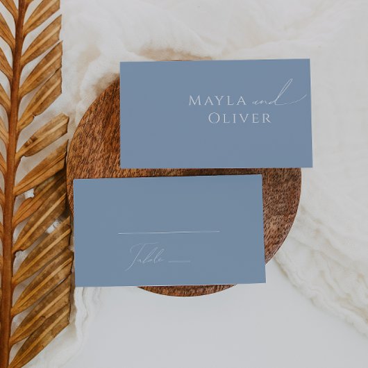 Whimsisches Skript | Dusty Blue Flat Wedding Platzkarte