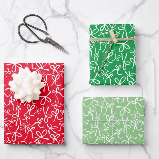 Whimsistisch Niedlich Red Green Bows Muster Xmas G Geschenkpapier Set (Vorderseite)