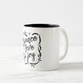 Whimsy FriedensLiebe u. -freude Zweifarbige Tasse (VorderseiteRechts)