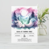 Whimsy Happy Wolf Birthday Einladung (Stehend Vorderseite)