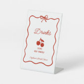 Whimsy Red She's the Cherry on Top Bridal Shower Sockelschild (Vorderseite)