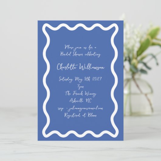 Whimsy Script Blue Scribble Border Brautparty Einladung (Stehend Vorderseite)