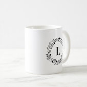 Whimsy Wreath Monogramm Kaffeetasse (VorderseiteRechts)