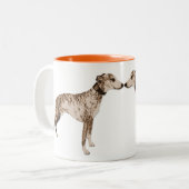 Whippet küsst Tasse (Vorderseite Links)