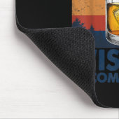 Whiskey Bourbon geht in Weisheit hervor Mousepad (Ecke)